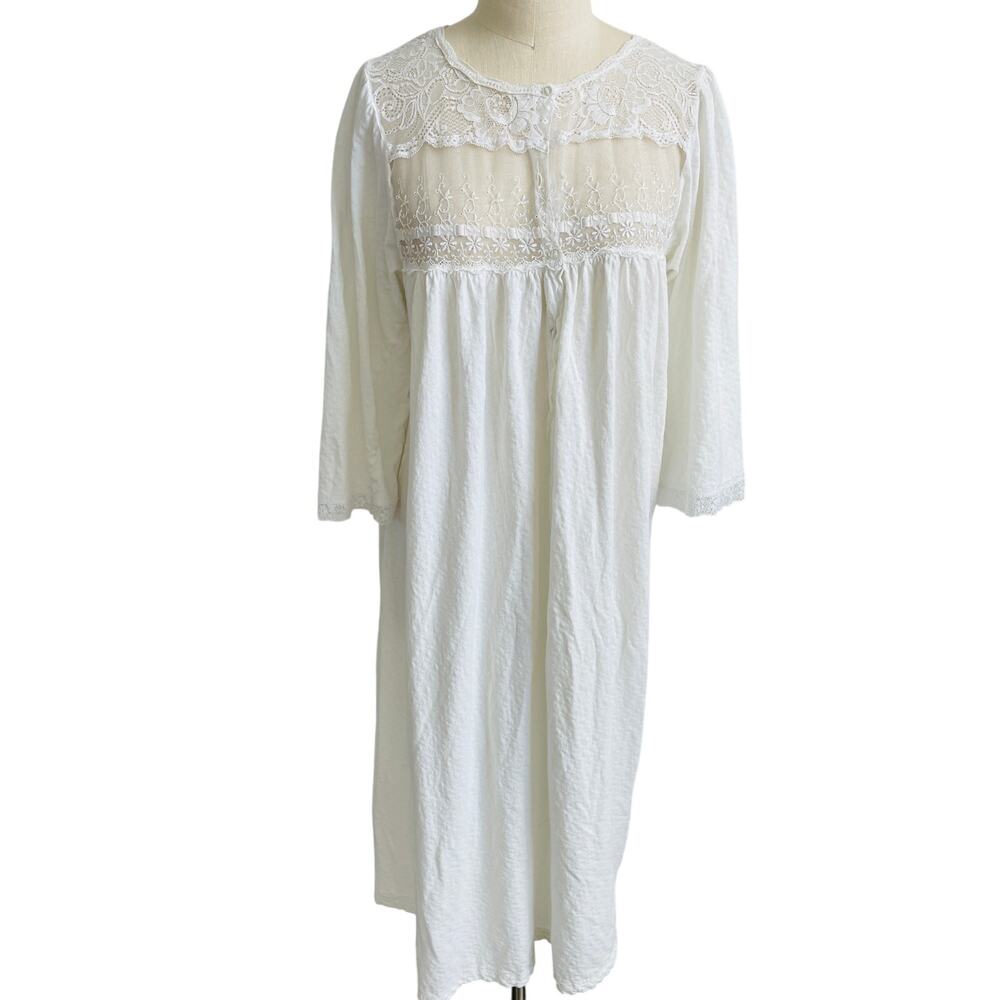 Christian Dior Vintage White Lace Nightgown – 1960s/70s Small